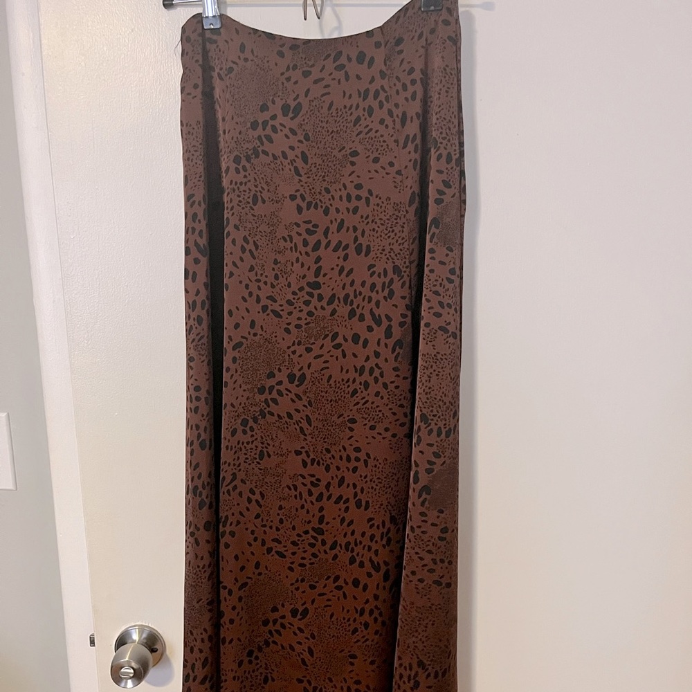 Aritzia Wilfred Midi Skirt size 6